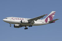 A7-AFE @ LOWW - Qatar Airways A310-300