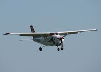 N410AB @ DTN - Landing on 14 at the Shreveport Downtown airport. - by paulp