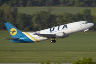 UR-FAA @ LOWW - Ukraine International 737-300