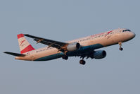 OE-LBE @ VIE - Airbus A321-211