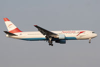 OE-LAT @ LOWW - Austrian Airlines 767-300 - by Andy Graf-VAP