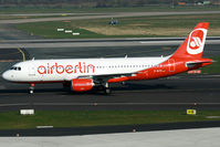 D-ALTE @ DUS - visitor - by Wolfgang Zilske