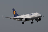 D-AILE @ VIE - Airbus A319-114 - by Juergen Postl