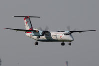 OE-LTN @ VIE - Bombardier DHC-8-314 - by Juergen Postl