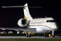 OE-IOO @ LOWW - Brand new Globex. - by Stefan Rockenbauer