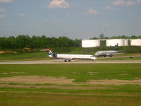 N931LR @ KCLT -  - by Connor Shepard