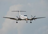 N690L @ DTN - Landing at the Shreveport Downtown Airport. - by paulp