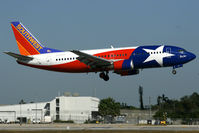 N352SW @ FLL - visitor