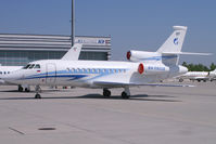RA-09008 @ VIE - Gazpromavia Dassault Falcon 900 - by Thomas Ramgraber-VAP