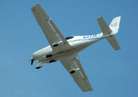 N413ET @ S50 - in flight, on final - by Wolf Kotenberg