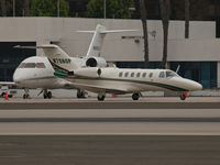 N708GP @ KSMO - N708GP taxiing - by Torsten Hoff
