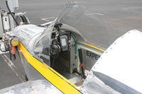 N62307 @ KGEU - cocpit