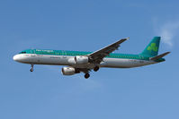EI-CPG @ EGLL - Aer Lingus A321 on approach to London Heathrow - by Terry Fletcher
