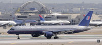 N556UA @ KLAX - Taxi to gate - by Todd Royer