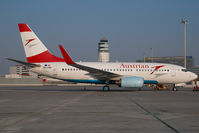 OE-LNN @ VIE - Austrian Airlines Boeing 737-700
