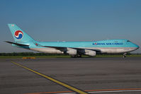 HL7602 @ VIE - Korean Air Boeing 747-400
