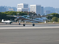 N688RT @ KSMO - N688RT arriving on RWY 21 - by Torsten Hoff