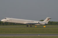 OE-IKB @ VIE - Mapjets MD80