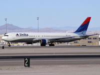 N136DL @ KLAS - Delta Airlines / 1991 Boeing 767-332 - by Brad Campbell