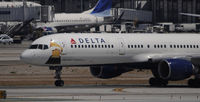 N6715C @ KLAX - Taxi to gate - by Todd Royer