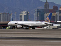 N57855 @ KLAS - Continental Airlines / 2004 Boeing 757-324 - by Brad Campbell