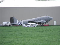 N3033E @ D52 - Taxing out to the runway. - by Terry L Swann