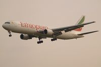 ET-ALO @ EBBR - Short final rwy 25L
