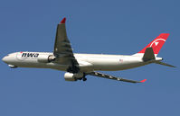 N804NW @ EGKK - Departing LGW.