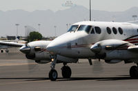 N888MA @ KGEU - kingair