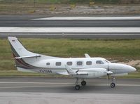 YV1388 @ TNCM - taxing runway 10