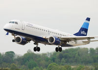 N284JR @ KPIT - EMB 170 on final at KPIT