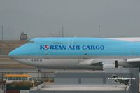 HL7482 @ VHHH - Korean Air Cargo - by Michel Teiten ( www.mablehome.com )