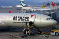 N818NW @ VHHH - Northwest Airlines - by Michel Teiten ( www.mablehome.com )