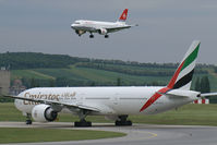 A6-ECJ @ VIE - Emirates Boeing 777-300 - by Thomas Ramgraber-VAP