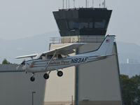 N83AF @ KSMO - N83AF arriving on RWY 21 - by Torsten Hoff