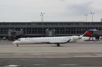 N186PQ @ KIAD - CL600-2D24