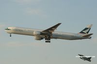 B-HNJ @ VHHH - Cathay Pacific - by Michel Teiten ( www.mablehome.com )