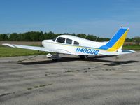 N40006 @ I95 - On the ramp at Kenton, Ohio - by Bob Simmermon