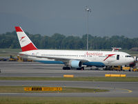 OE-LAX @ VIE - OS 767 without winglets - by P. Radosta - www.austrianwings.info