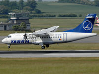YR-ATG @ VIE - Arriving from Romania - by P. Radosta - www.austrianwings.info