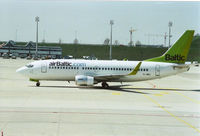 YL-BBJ @ MüNCHEN - München Flughafen 15.4.2009 - by Andreas Seifert