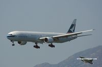 B-HNQ @ VHHH - Cathay Pacific - by Michel Teiten ( www.mablehome.com )