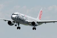OE-LEU @ LOWL - FlyNiki landing LNZ