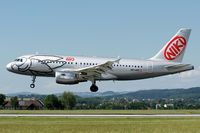 OE-LEK @ LOWL - FlyNiki A319 landing LNZ - by Janos Palvoelgyi