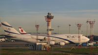 4X-ELC @ KJFK - taxing to the runway