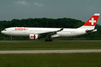 HB-IQC @ LSGG - visitor - by Wolfgang Zilske