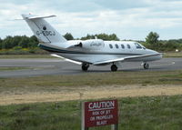G-EDCJ @ EGLK - ENTERING RWY 25 - by BIKE PILOT