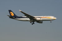VT-JWJ @ EBBR - arrival of flight 9W228 to rwy 02
