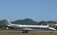 N809SG @ TNCM - taxing runway 10