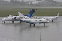 HB-JEB @ LOWL - G200 in Front of 3 BFS Salzburg Aircraft